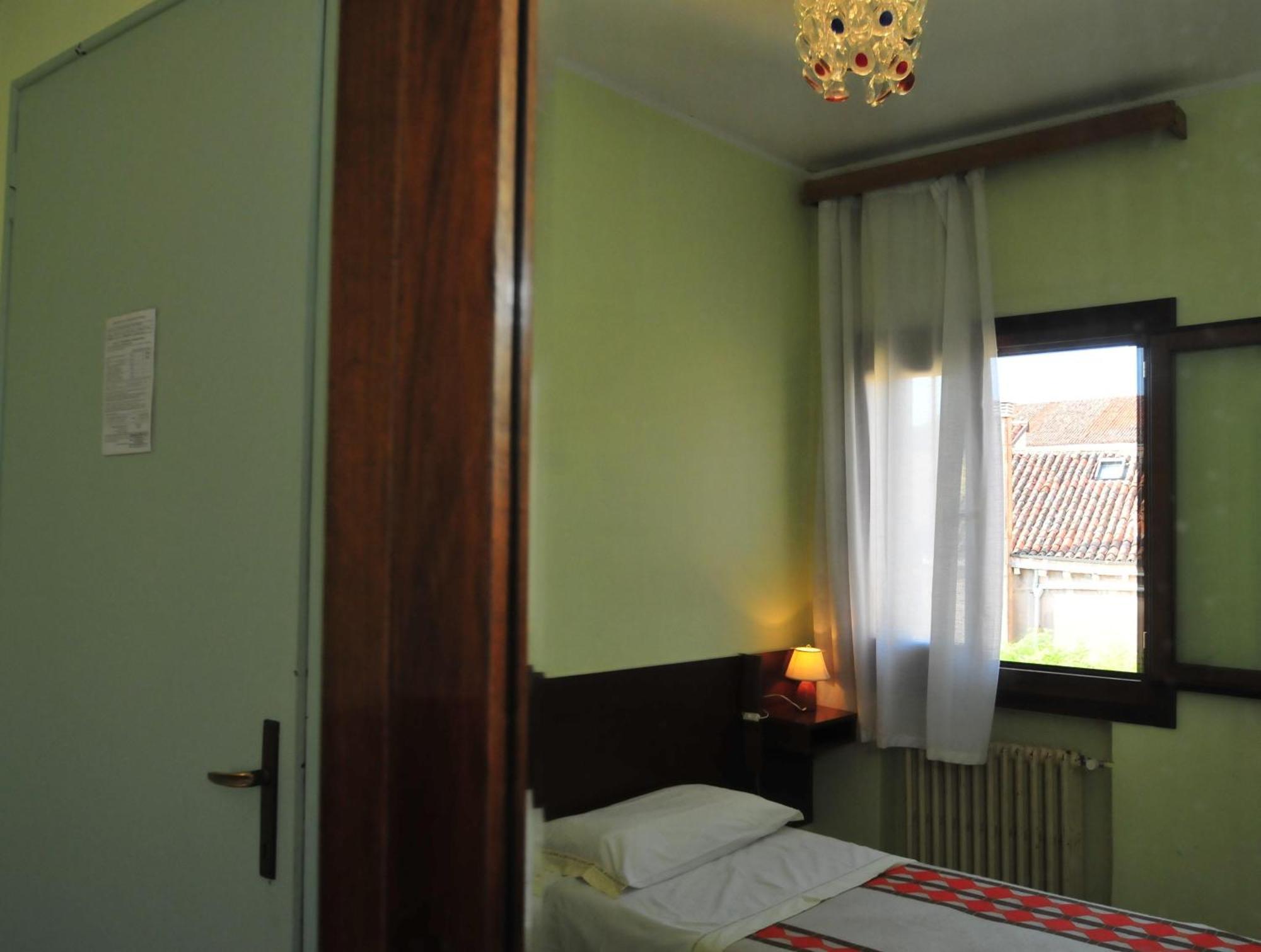 Locanda Sant'Anna Hotel Velence Szoba fotó